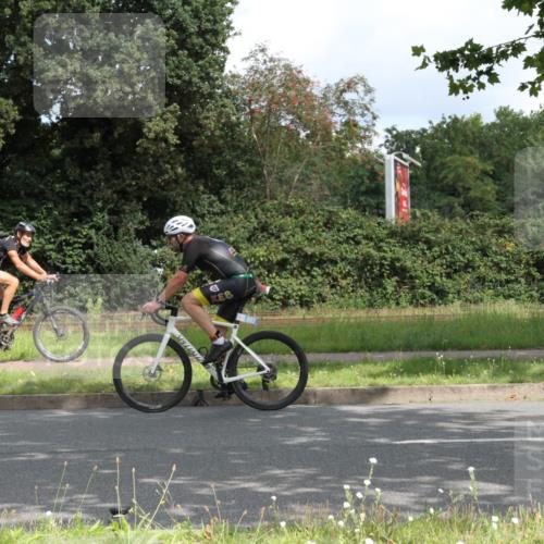 10.08.2025 - GEWOBA Citytriathlon Bremen Yannick Fuchs http://msf.ph/oto/8567351 10.08.2025 12:34:11 Radfahren 553, 637, 768, 822, 834, 867 meine-sportfotos.de
