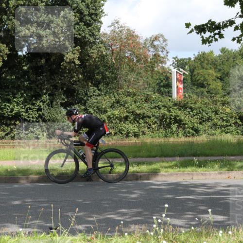 10.08.2025 - GEWOBA Citytriathlon Bremen Yannick Fuchs http://msf.ph/oto/8567372 10.08.2025 12:34:43 Radfahren 556, 584, 591, 632, 736, 826, 841, 914, 1027, 1037 meine-sportfotos.de
