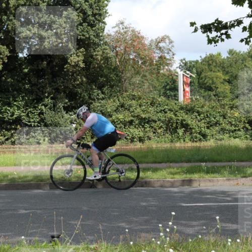 10.08.2025 - GEWOBA Citytriathlon Bremen Yannick Fuchs http://msf.ph/oto/8567386 10.08.2025 12:35:02 Radfahren 556, 558, 680, 707, 855, 902, 915, 956, 977, 1035 meine-sportfotos.de