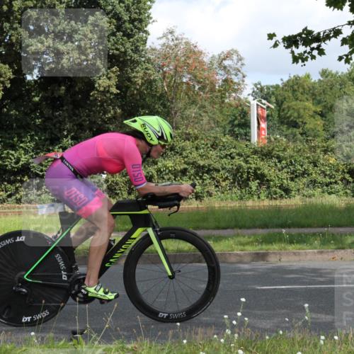 10.08.2025 - GEWOBA Citytriathlon Bremen Yannick Fuchs http://msf.ph/oto/8567387 10.08.2025 12:35:02 Radfahren 556, 558, 680, 707, 855, 902, 915, 956, 977, 1035 meine-sportfotos.de