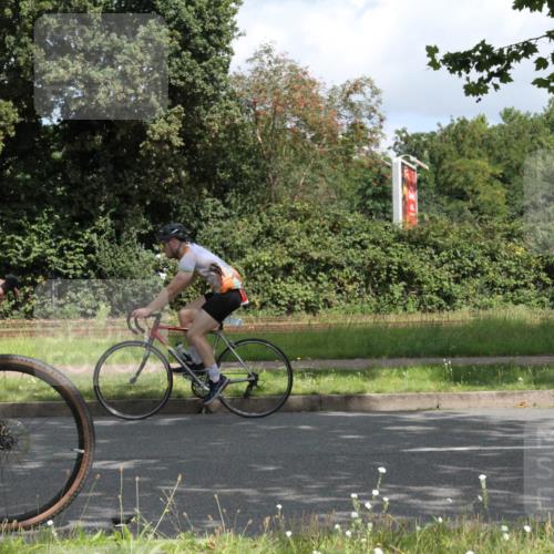 10.08.2025 - GEWOBA Citytriathlon Bremen Yannick Fuchs http://msf.ph/oto/8567391 10.08.2025 12:35:11 Radfahren 558, 579, 707, 855, 902, 915, 956, 973, 977, 1035, 1039 meine-sportfotos.de