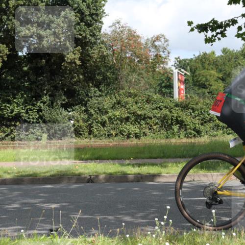 10.08.2025 - GEWOBA Citytriathlon Bremen Yannick Fuchs http://msf.ph/oto/8567392 10.08.2025 12:35:11 Radfahren 558, 579, 707, 855, 902, 915, 956, 973, 977, 1035, 1039 meine-sportfotos.de