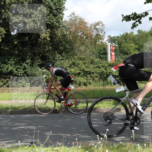 10.08.2025 - GEWOBA Citytriathlon Bremen Yannick Fuchs http://msf.ph/oto/8567396 10.08.2025 12:35:21 Radfahren 558, 579, 642, 707, 742, 973, 977, 1039 meine-sportfotos.de