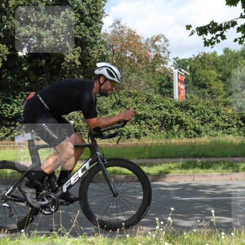 10.08.2025 - GEWOBA Citytriathlon Bremen Yannick Fuchs http://msf.ph/oto/8567444 10.08.2025 12:36:38 Radfahren 565, 570, 599, 701, 750, 765, 766, 781, 789, 790, 794, 872, 1025, 1029, 1032 meine-sportfotos.de