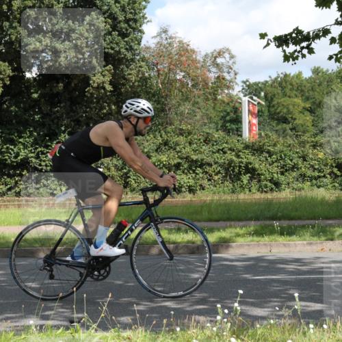 10.08.2025 - GEWOBA Citytriathlon Bremen Yannick Fuchs http://msf.ph/oto/8567446 10.08.2025 12:36:39 Radfahren 570, 701, 750, 765, 766, 781, 789, 790, 794, 872, 1025, 1029, 1032 meine-sportfotos.de