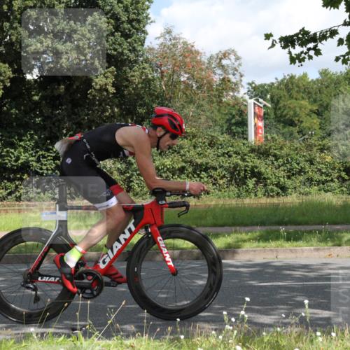 10.08.2025 - GEWOBA Citytriathlon Bremen Yannick Fuchs http://msf.ph/oto/8567449 10.08.2025 12:36:42 Radfahren 570, 701, 750, 765, 781, 789, 794, 872, 1025, 1029, 1032 meine-sportfotos.de