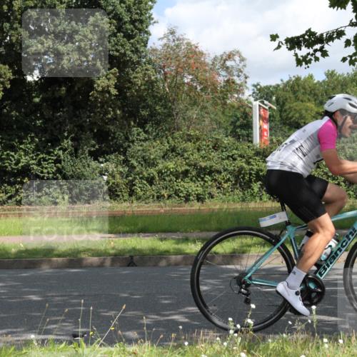 10.08.2025 - GEWOBA Citytriathlon Bremen Yannick Fuchs http://msf.ph/oto/8567451 10.08.2025 12:36:43 Radfahren 570, 701, 739, 750, 765, 781, 789, 794, 872, 1025, 1029, 1032 meine-sportfotos.de