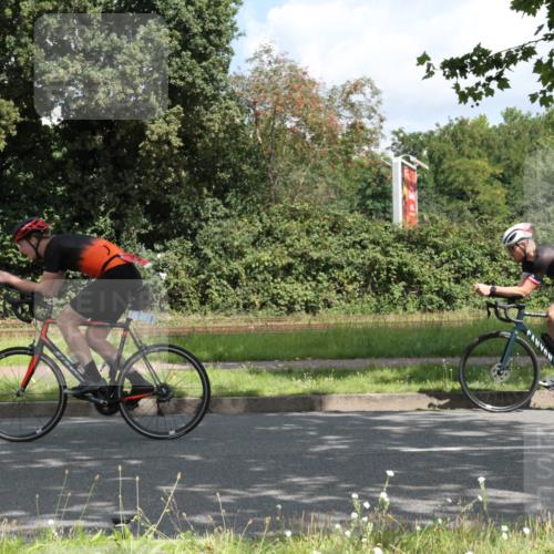 10.08.2025 - GEWOBA Citytriathlon Bremen Yannick Fuchs http://msf.ph/oto/8567454 10.08.2025 12:36:54 Radfahren 570, 631, 678, 701, 734, 739, 765, 982, 1029, 1033 meine-sportfotos.de