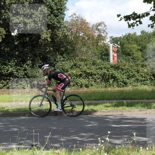 10.08.2025 - GEWOBA Citytriathlon Bremen Yannick Fuchs http://msf.ph/oto/8567455 10.08.2025 12:36:55 Radfahren 570, 631, 678, 701, 734, 739, 982, 1029, 1033 meine-sportfotos.de
