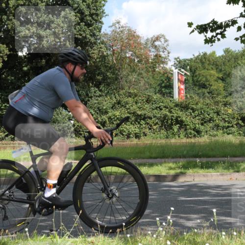 10.08.2025 - GEWOBA Citytriathlon Bremen Yannick Fuchs http://msf.ph/oto/8567459 10.08.2025 12:37:02 Radfahren 631, 678, 726, 734, 739, 982, 1033 meine-sportfotos.de