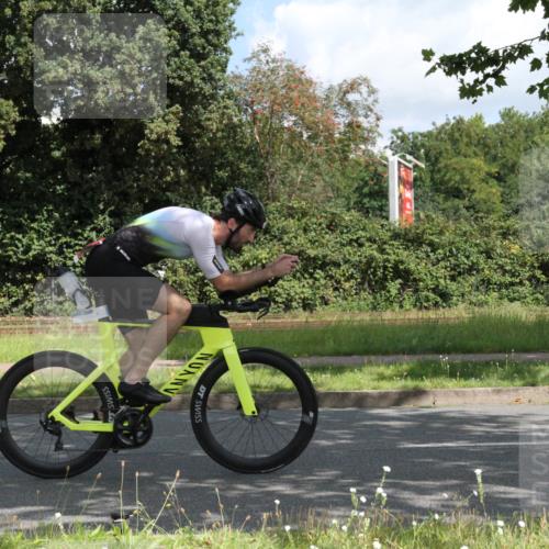 10.08.2025 - GEWOBA Citytriathlon Bremen Yannick Fuchs http://msf.ph/oto/8567460 10.08.2025 12:37:02 Radfahren 631, 678, 726, 734, 739, 982, 1033 meine-sportfotos.de