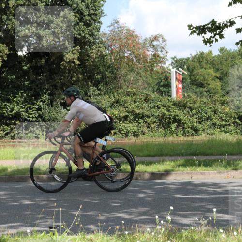 10.08.2025 - GEWOBA Citytriathlon Bremen Yannick Fuchs http://msf.ph/oto/8567469 10.08.2025 12:37:18 Radfahren 726, 804, 982 meine-sportfotos.de
