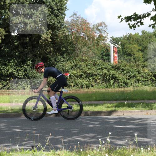 10.08.2025 - GEWOBA Citytriathlon Bremen Yannick Fuchs http://msf.ph/oto/8567476 10.08.2025 12:37:47 Radfahren 563, 603, 618 meine-sportfotos.de