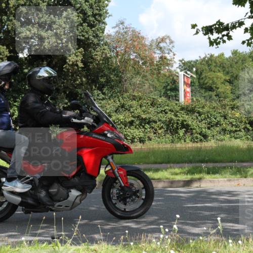 10.08.2025 - GEWOBA Citytriathlon Bremen Yannick Fuchs http://msf.ph/oto/8567479 10.08.2025 12:37:50 Radfahren 563, 603, 618 meine-sportfotos.de
