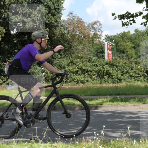 10.08.2025 - GEWOBA Citytriathlon Bremen Yannick Fuchs http://msf.ph/oto/8567492 10.08.2025 12:38:07 Radfahren 618, 671, 761, 764, 782, 784, 825, 844, 853, 1018 meine-sportfotos.de