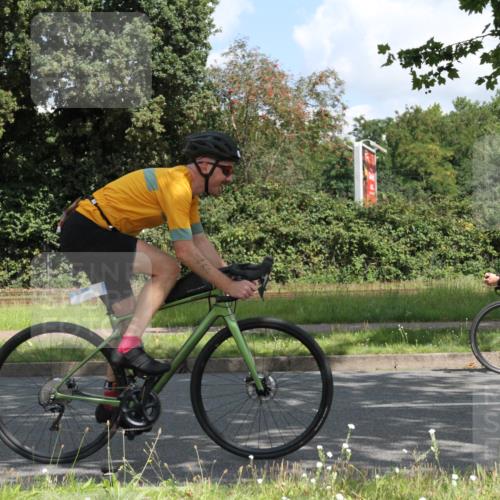 10.08.2025 - GEWOBA Citytriathlon Bremen Yannick Fuchs http://msf.ph/oto/8567494 10.08.2025 12:38:09 Radfahren 618, 671, 761, 764, 782, 784, 825, 844, 853, 1018 meine-sportfotos.de