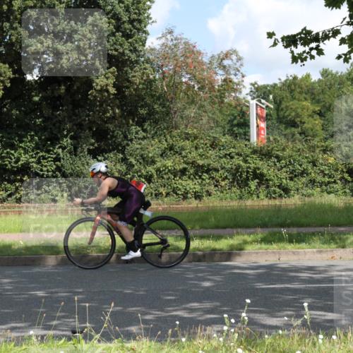 10.08.2025 - GEWOBA Citytriathlon Bremen Yannick Fuchs http://msf.ph/oto/8567495 10.08.2025 12:38:09 Radfahren 618, 671, 761, 764, 782, 784, 825, 844, 853, 1018 meine-sportfotos.de