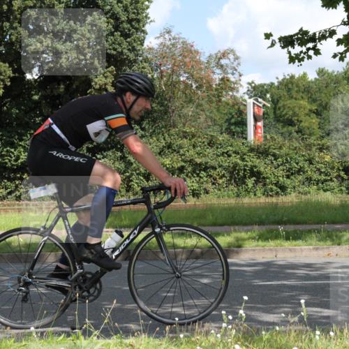 10.08.2025 - GEWOBA Citytriathlon Bremen Yannick Fuchs http://msf.ph/oto/8567498 10.08.2025 12:38:12 Radfahren 557, 618, 671, 761, 764, 782, 784, 825, 844, 853, 1018 meine-sportfotos.de