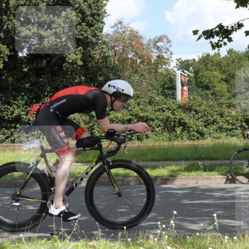 10.08.2025 - GEWOBA Citytriathlon Bremen Yannick Fuchs http://msf.ph/oto/8567521 10.08.2025 12:38:44 Radfahren 555, 634, 662, 720, 740, 762, 772, 797, 892, 940, 1019 meine-sportfotos.de