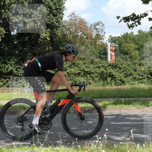10.08.2025 - GEWOBA Citytriathlon Bremen Yannick Fuchs http://msf.ph/oto/8567524 10.08.2025 12:38:49 Radfahren 555, 634, 662, 720, 740, 762, 772, 797, 892, 940, 978, 1019 meine-sportfotos.de