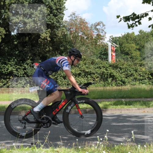 10.08.2025 - GEWOBA Citytriathlon Bremen Yannick Fuchs http://msf.ph/oto/8567525 10.08.2025 12:38:50 Radfahren 555, 634, 662, 720, 740, 762, 772, 797, 892, 940, 978, 1019 meine-sportfotos.de