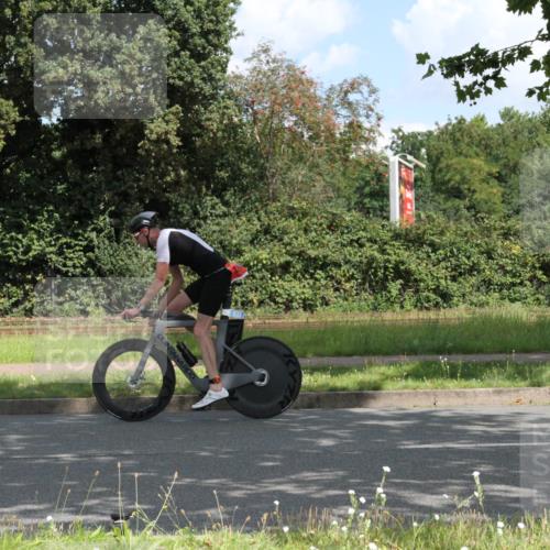 10.08.2025 - GEWOBA Citytriathlon Bremen Yannick Fuchs http://msf.ph/oto/8567537 10.08.2025 12:39:08 Radfahren 658, 696, 709, 729, 900, 969, 978, 1006 meine-sportfotos.de