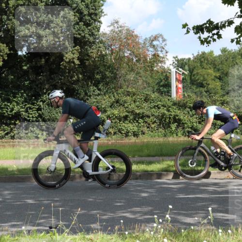 10.08.2025 - GEWOBA Citytriathlon Bremen Yannick Fuchs http://msf.ph/oto/8567547 10.08.2025 12:39:17 Radfahren 658, 696, 709, 729, 758, 869, 900, 969, 1006 meine-sportfotos.de