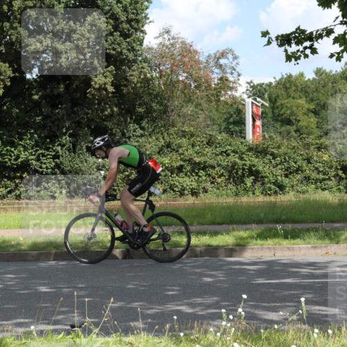 10.08.2025 - GEWOBA Citytriathlon Bremen Yannick Fuchs http://msf.ph/oto/8567554 10.08.2025 12:39:24 Radfahren 696, 709, 729, 758, 795, 869, 1006 meine-sportfotos.de