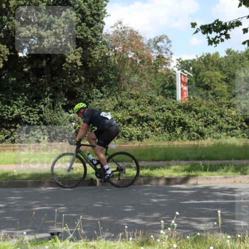 10.08.2025 - GEWOBA Citytriathlon Bremen Yannick Fuchs http://msf.ph/oto/8567593 10.08.2025 12:40:08 Radfahren 559, 596, 602, 690, 706, 721, 779, 815, 831, 880, 883, 890, 896, 899, 1028 meine-sportfotos.de