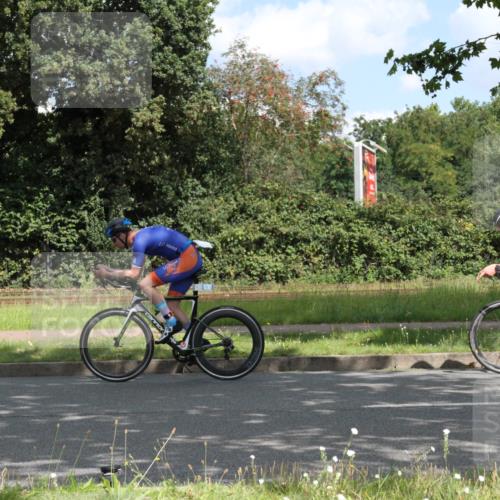 10.08.2025 - GEWOBA Citytriathlon Bremen Yannick Fuchs http://msf.ph/oto/8567610 10.08.2025 12:40:28 Radfahren 559, 581, 597, 602, 672, 723, 737, 815, 848, 870, 879, 890, 899, 910, 949, 975, 1002, 1024 meine-sportfotos.de