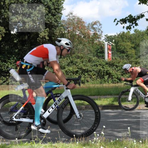 10.08.2025 - GEWOBA Citytriathlon Bremen Yannick Fuchs http://msf.ph/oto/8567614 10.08.2025 12:40:31 Radfahren 581, 597, 672, 723, 737, 815, 829, 848, 870, 879, 899, 910, 949, 975, 1002, 1024 meine-sportfotos.de