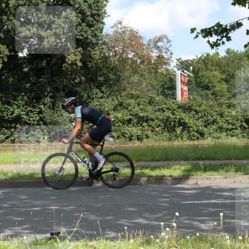 10.08.2025 - GEWOBA Citytriathlon Bremen Yannick Fuchs http://msf.ph/oto/8567619 10.08.2025 12:40:36 Radfahren 581, 597, 606, 672, 723, 737, 829, 848, 870, 879, 910, 921, 949, 975, 1002, 1024 meine-sportfotos.de
