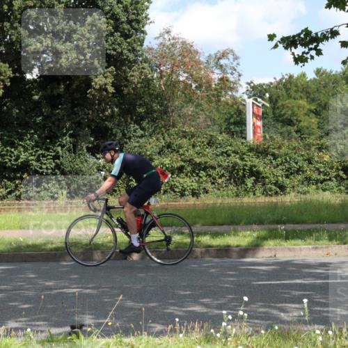 10.08.2025 - GEWOBA Citytriathlon Bremen Yannick Fuchs http://msf.ph/oto/8567620 10.08.2025 12:40:36 Radfahren 581, 597, 606, 672, 723, 737, 829, 848, 870, 879, 910, 921, 949, 975, 1002, 1024 meine-sportfotos.de