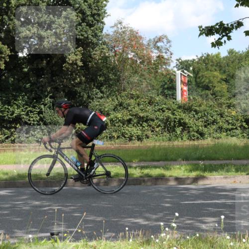 10.08.2025 - GEWOBA Citytriathlon Bremen Yannick Fuchs http://msf.ph/oto/8567623 10.08.2025 12:40:42 Radfahren 597, 606, 672, 723, 802, 829, 848, 870, 879, 921, 1001, 1002, 1024 meine-sportfotos.de