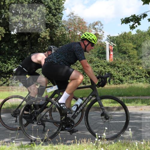10.08.2025 - GEWOBA Citytriathlon Bremen Yannick Fuchs http://msf.ph/oto/8567638 10.08.2025 12:41:06 Radfahren 568, 650, 660, 665, 785, 803, 934, 1001, 1023 meine-sportfotos.de