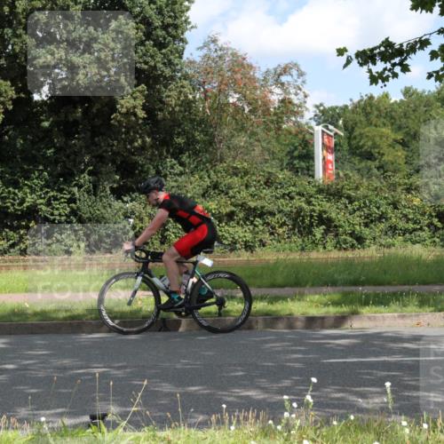 10.08.2025 - GEWOBA Citytriathlon Bremen Yannick Fuchs http://msf.ph/oto/8567648 10.08.2025 12:41:22 Radfahren 568, 609, 619, 705, 730, 755, 830, 849, 862, 934, 1014 meine-sportfotos.de