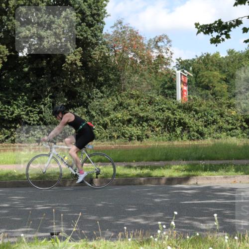 10.08.2025 - GEWOBA Citytriathlon Bremen Yannick Fuchs http://msf.ph/oto/8567657 10.08.2025 12:41:42 Radfahren 609, 614, 619, 623, 663, 923, 983 meine-sportfotos.de
