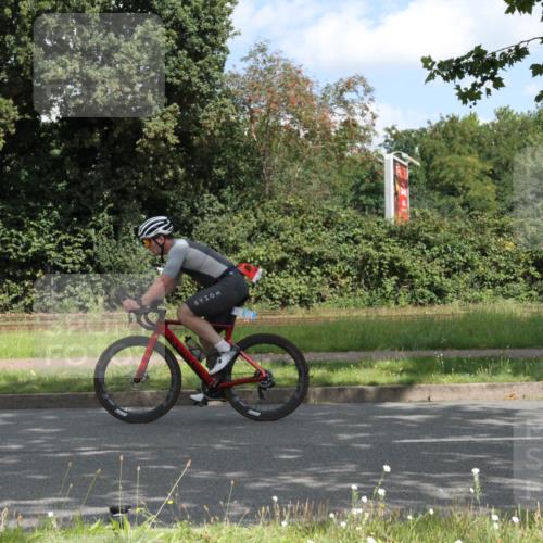 10.08.2025 - GEWOBA Citytriathlon Bremen Yannick Fuchs http://msf.ph/oto/8567659 10.08.2025 12:41:44 Radfahren 614, 619, 623, 663, 923, 926, 983 meine-sportfotos.de
