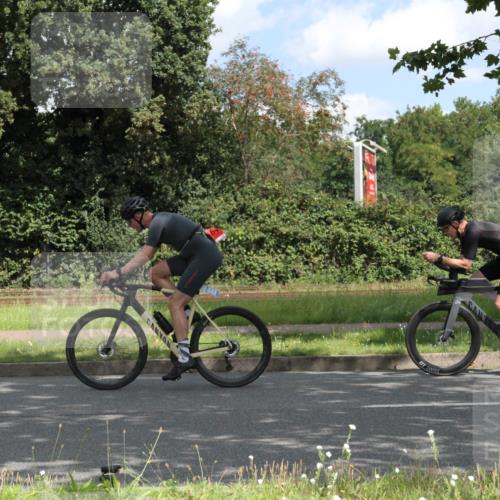 10.08.2025 - GEWOBA Citytriathlon Bremen Yannick Fuchs http://msf.ph/oto/8567669 10.08.2025 12:42:05 Radfahren 698, 923, 926, 1003 meine-sportfotos.de