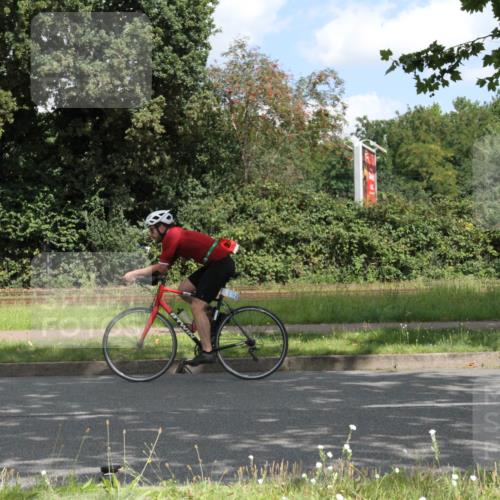 10.08.2025 - GEWOBA Citytriathlon Bremen Yannick Fuchs http://msf.ph/oto/8567677 10.08.2025 12:42:16 Radfahren 595, 613, 698, 754, 1003 meine-sportfotos.de