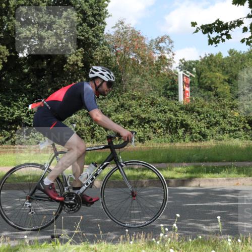10.08.2025 - GEWOBA Citytriathlon Bremen Yannick Fuchs http://msf.ph/oto/8567683 10.08.2025 12:42:28 Radfahren 595, 611, 613, 754, 944, 953 meine-sportfotos.de