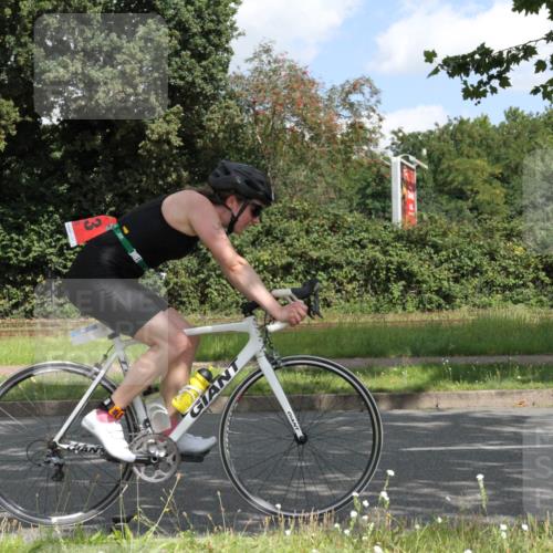 10.08.2025 - GEWOBA Citytriathlon Bremen Yannick Fuchs http://msf.ph/oto/8567689 10.08.2025 12:42:39 Radfahren 611, 613, 850, 909, 944, 953 meine-sportfotos.de
