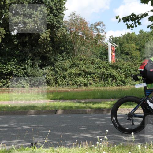 10.08.2025 - GEWOBA Citytriathlon Bremen Yannick Fuchs http://msf.ph/oto/8567705 10.08.2025 12:43:06 Radfahren 612, 628, 644, 677, 684, 710, 846, 871, 889, 945 meine-sportfotos.de