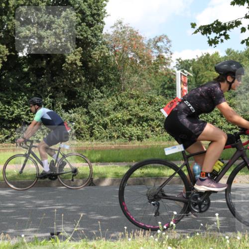 10.08.2025 - GEWOBA Citytriathlon Bremen Yannick Fuchs http://msf.ph/oto/8567714 10.08.2025 12:43:21 Radfahren 612, 646, 677, 885, 945, 964, 1038 meine-sportfotos.de