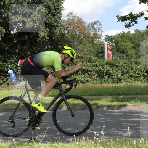 10.08.2025 - GEWOBA Citytriathlon Bremen Yannick Fuchs http://msf.ph/oto/8567720 10.08.2025 12:43:33 Radfahren 646, 835, 837, 842, 885, 925, 955, 1038 meine-sportfotos.de
