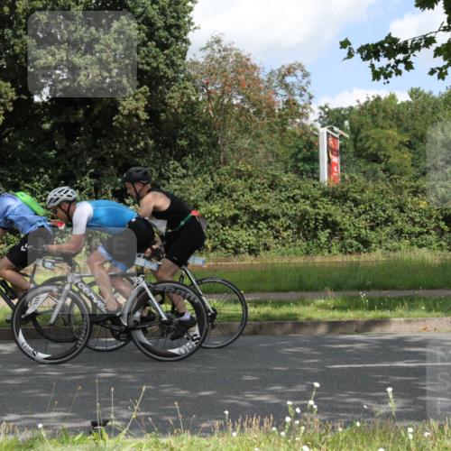 10.08.2025 - GEWOBA Citytriathlon Bremen Yannick Fuchs http://msf.ph/oto/8567734 10.08.2025 12:43:54 Radfahren 608, 842, 907, 908, 925, 954, 1012, 1036 meine-sportfotos.de