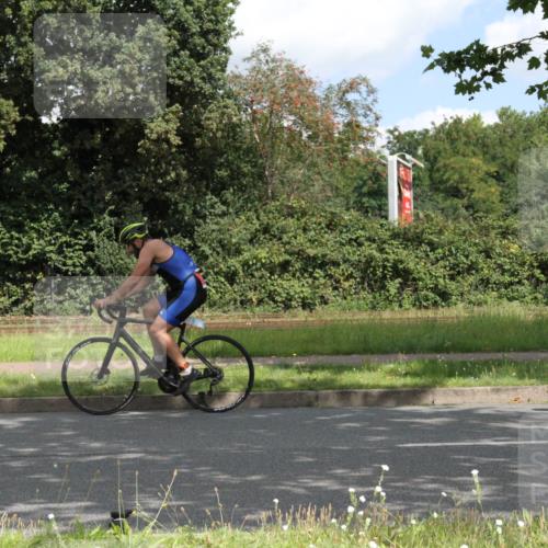 10.08.2025 - GEWOBA Citytriathlon Bremen Yannick Fuchs http://msf.ph/oto/8567737 10.08.2025 12:44:02 Radfahren 608, 661, 731, 908, 954, 1036 meine-sportfotos.de