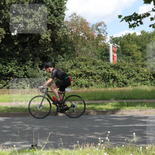 10.08.2025 - GEWOBA Citytriathlon Bremen Yannick Fuchs http://msf.ph/oto/8567740 10.08.2025 12:44:06 Radfahren 608, 661, 693, 703, 731, 908, 954, 1036 meine-sportfotos.de