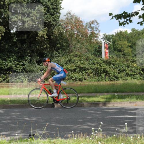 10.08.2025 - GEWOBA Citytriathlon Bremen Yannick Fuchs http://msf.ph/oto/8567749 10.08.2025 12:44:19 Radfahren 661, 669, 693, 703, 713, 731, 746, 908, 911, 965 meine-sportfotos.de