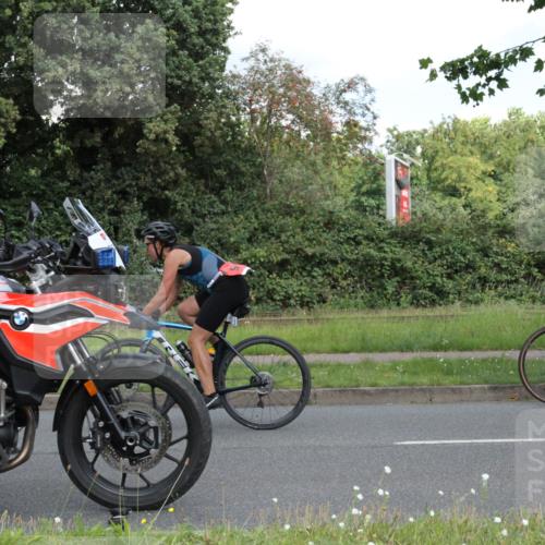 10.08.2025 - GEWOBA Citytriathlon Bremen Yannick Fuchs http://msf.ph/oto/8567772 10.08.2025 12:44:52 Radfahren 607, 638, 647, 716, 727, 786, 809, 816, 819, 958, 1030 meine-sportfotos.de